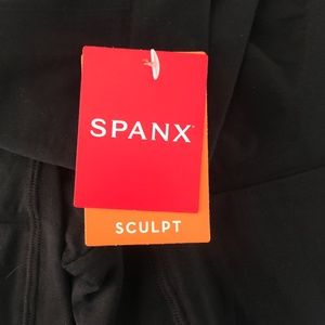 Spanx OnCore Mid Thigh Short
